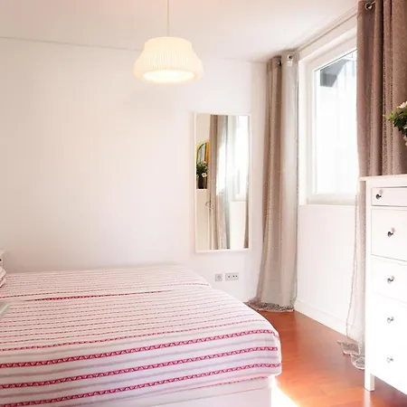 Apartment Gulbenkian Terrace - Bright Luxury *