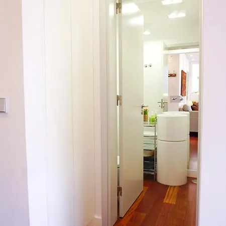 Apartment Gulbenkian Terrace - Bright Luxury