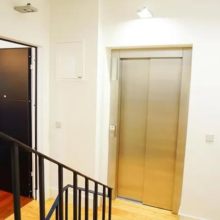 Daire Gulbenkian Terrace - Bright Luxury *